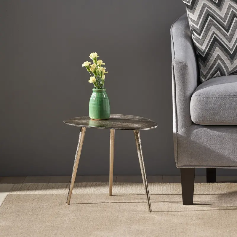 Contemporary Aluminum End Table – Brushed Silver Tone, Low-Profile Design (Nh191113) 1
