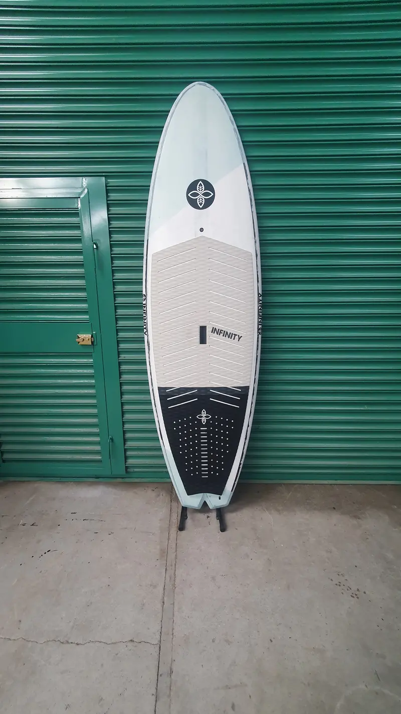 Infinity Rnb Performance Sup – 8.2' × 29" × 115L (Ex-Demo) 1