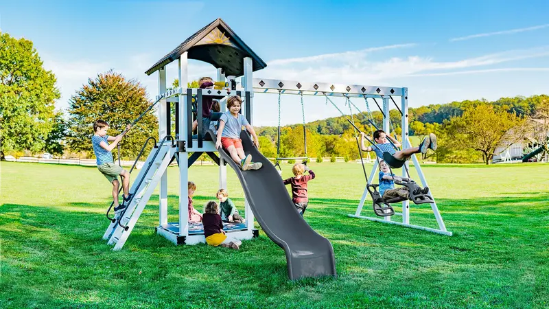 King Swings Cubby'S Fort Vinyl Playset With Storage 1