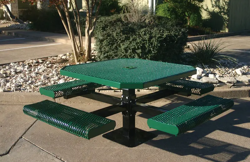 Rolled-Edge Octagon Picnic Table With Diamond-Perforated Steel Surface And Central Support 1